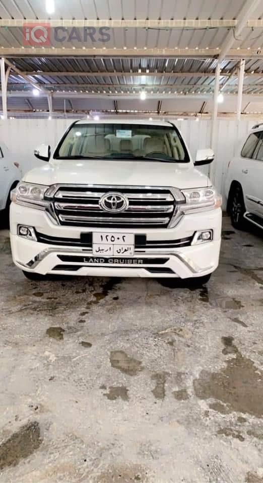 تۆیۆتا لاند کروزەر